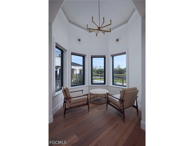 Fully renovated lakefront estate in the prestigious gated - photo 22