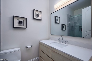 Fully renovated lakefront estate in the prestigious gated - photo 35