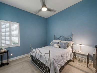 Experience elevated Florida living in this luxurious 3-bedroom - photo 38