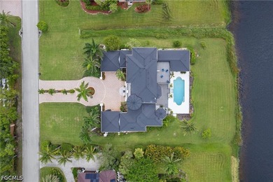 Fully renovated lakefront estate in the prestigious gated - photo 45