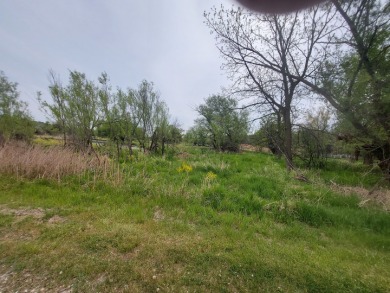 (private lake) Acreage For Sale in Dundee Illinois