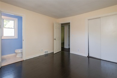 Welcome home to this beautifully maintained 3-bedroom, 1.5-bath - photo 10