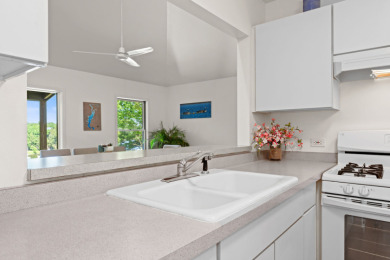 Charming Lakefront Cottage - photo 6