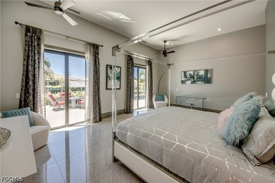 This stunning contemporary waterfront residence in Cape Coral - photo 24