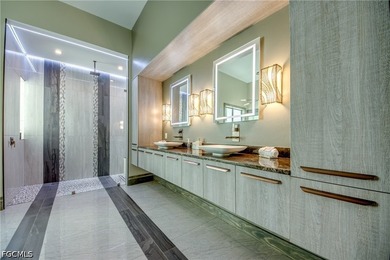 This stunning contemporary waterfront residence in Cape Coral - photo 27