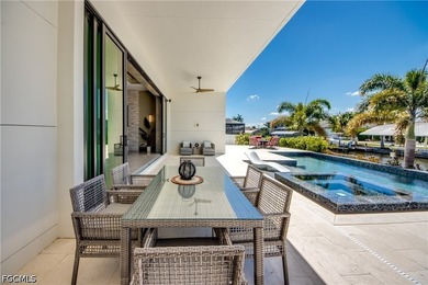 This stunning contemporary waterfront residence in Cape Coral - photo 39