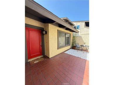 Beautiful Home in the perfect location. This home sits in a - photo 1