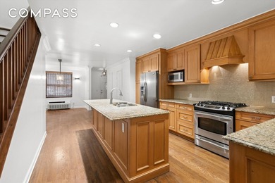 VALUE-PLAY IN CENTRAL HARLEM Located on a quiet, tree-lined - photo 3