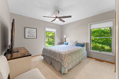 Charming Lakefront Cottage - photo 13