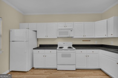 Move-in ready and perfectly located! This well-maintained - photo 13