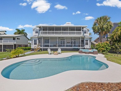 Waterfront Luxury with Panoramic Views! Experience elevated - photo 3