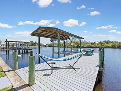 Waterfront Luxury with Panoramic Views! Experience elevated - photo 4