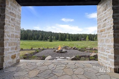 Wake up to a view that will never change. Bordering a protected - photo 24