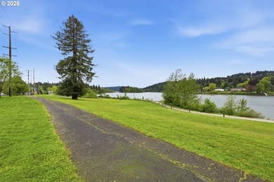 Historic Milwaukie Condo property sit on the Willamette River - photo 29