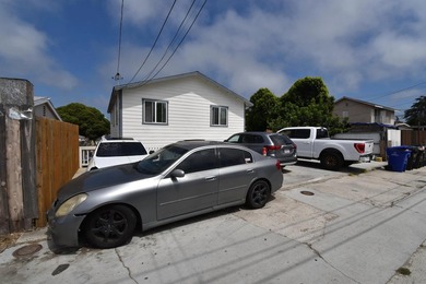HARD TO FIND NEWER FULLY UPGRADED 3 UNITS EACH WITH 3 BEDROOMS - photo 46