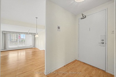 Welcome to this spacious and well-maintained 2-bedroom end-unit - photo 4