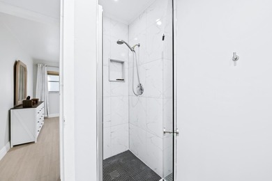 Stunning fully remodeled 2BR/2BA Corner Villa in Kings Point! - photo 13