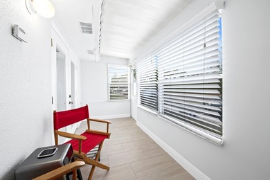 Stunning fully remodeled 2BR/2BA Corner Villa in Kings Point! - photo 15