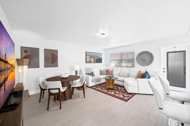 Stunning fully remodeled 2BR/2BA Corner Villa in Kings Point! - photo 21