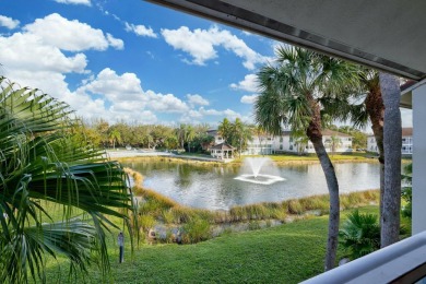 Lake Condo For Sale in Palm Beach Gardens, Florida