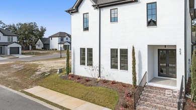 (private lake, pond, coastal) Home For Sale in Gulf Shores Alabama