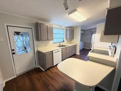 This charming 2-bed, 2-bath home offers low-maintenance living - photo 5
