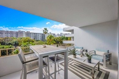 Beautifully remodeled 2-bedroom, 2-bath residence featuring a - photo 16