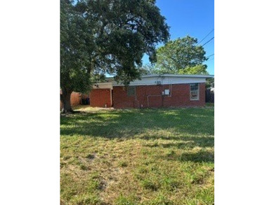 Opportunity Awaits! This 4-bedroom, 1-bath home is full of - photo 18