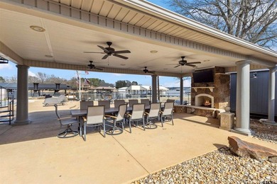 Stunning 5,776 sq.ft. lake-front home on beautifully landscaped - photo 40