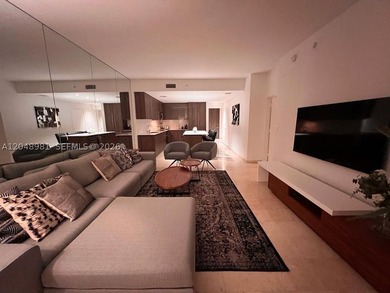 Beautiful, bright and spacious residence located in the heart of - photo 14