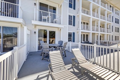 Discover this charming 3rd-floor studio in the heart of the - photo 1