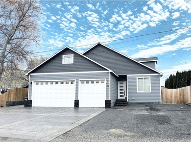 MLS# 289813 Waterfront living at its finest! This stunning - photo 3