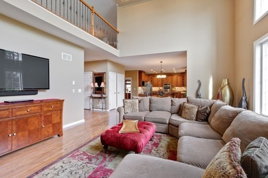 Stunning Home in Hawthorn Woods Country Club. Hardwood Floors - photo 8