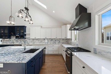 Fully Renovated Lake Home in Gated Community with Resort-Style - photo 14