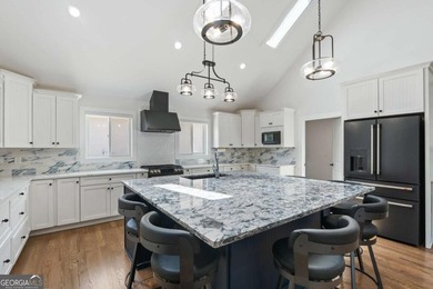 Fully Renovated Lake Home in Gated Community with Resort-Style - photo 15