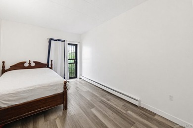 Welcome to this bright and spacious 2-bedroom condominium - photo 7