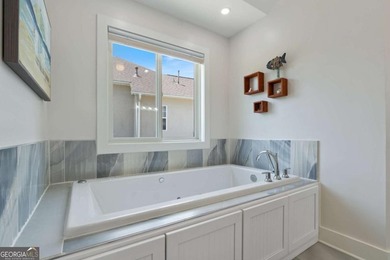Fully Renovated Lake Home in Gated Community with Resort-Style - photo 28