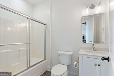 Fully Renovated Lake Home in Gated Community with Resort-Style - photo 40