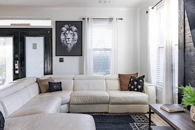 Newly repriced $200,000 below its former asking -- 4555 Village - photo 8