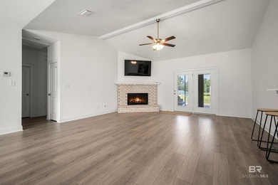 Nestled on nearly three acres of pristine land in Fairhope, this - photo 14