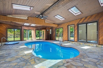 Experience coastal-style living in this expansive 4,000+ sq. ft - photo 16