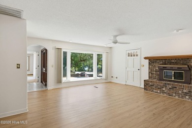 Experience coastal-style living in this expansive 4,000+ sq. ft - photo 27