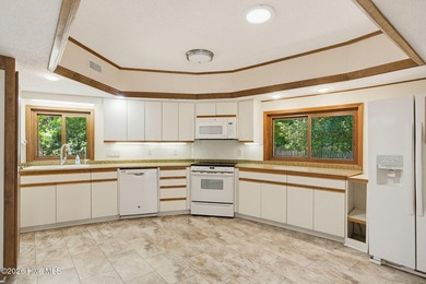 Experience coastal-style living in this expansive 4,000+ sq. ft - photo 28