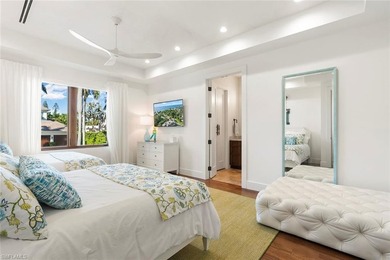 Back on market, buyer did not perform. The perfect location in - photo 30