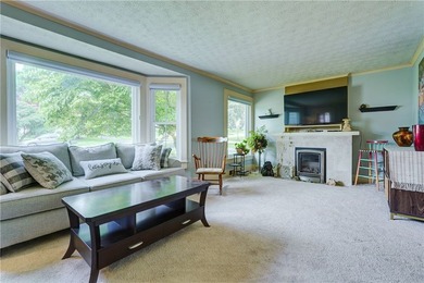 Welcome to the pride and joy of the neighborhood! This stunning - photo 7
