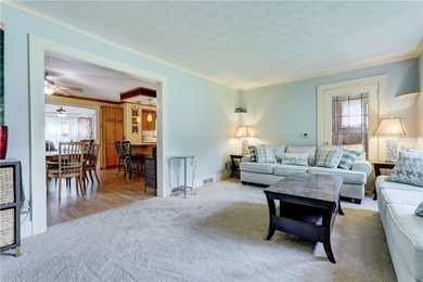 Welcome to the pride and joy of the neighborhood! This stunning - photo 9