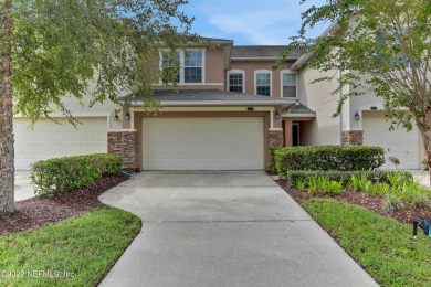 Nakary Pond Townhome/Townhouse Sale Pending in Jacksonville Florida