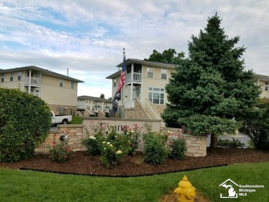 Lake Erie Condo For Sale in Luna Pier Michigan