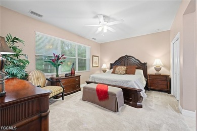 Welcome to this beautifully upgraded 4 bedroom + den, 3 bath - photo 13