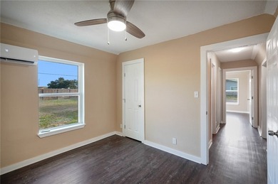 Welcome home to Carroll Lane Park #2 Subdivision. This two - photo 14